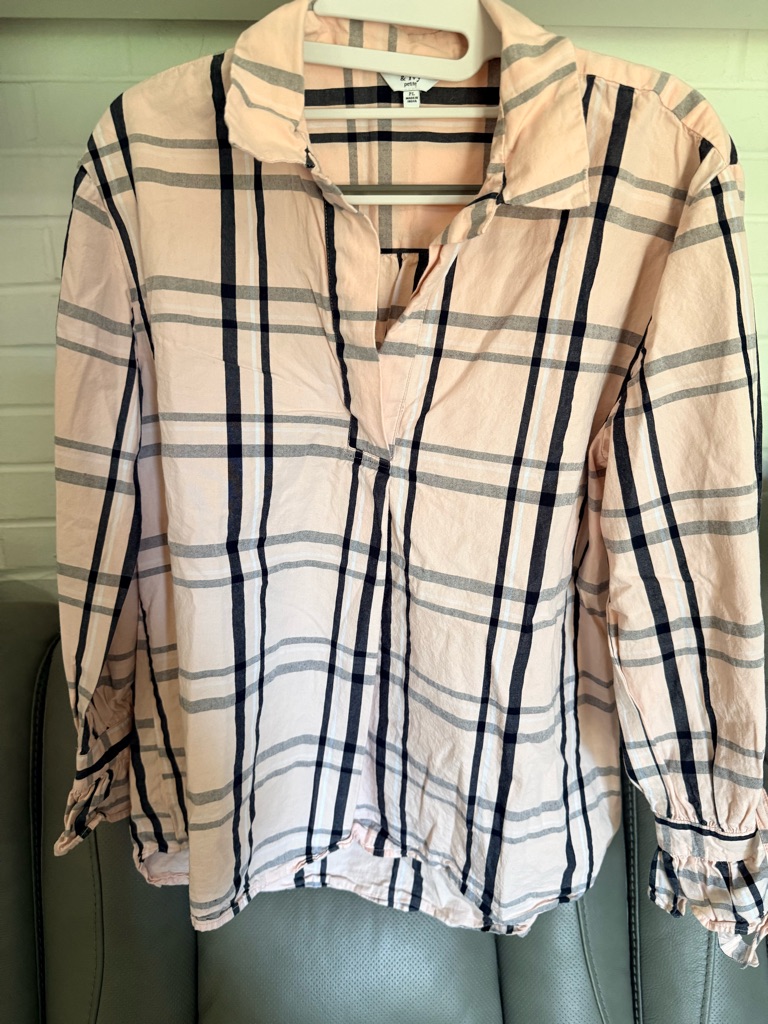 Crown & Ivy Light Pink Plaid Popover Shirt Sz. Pl Euc